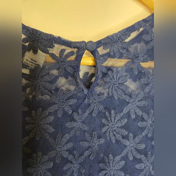 Forever 21 Girls Navy Blue Tank Top w/ Lace Detailing - Picture 4 of 5